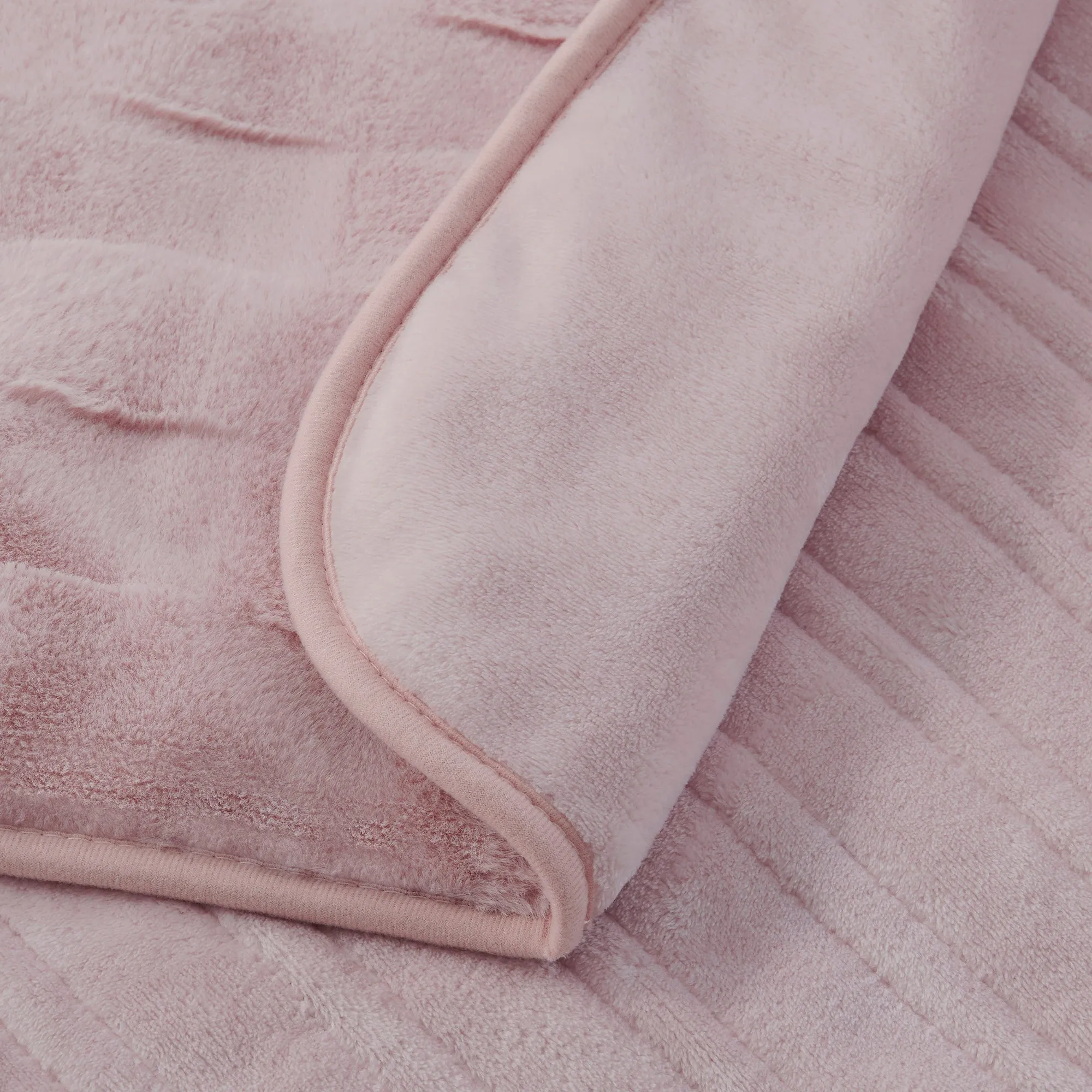 Basketweave Faux Fur Heated Throw Blush Pink