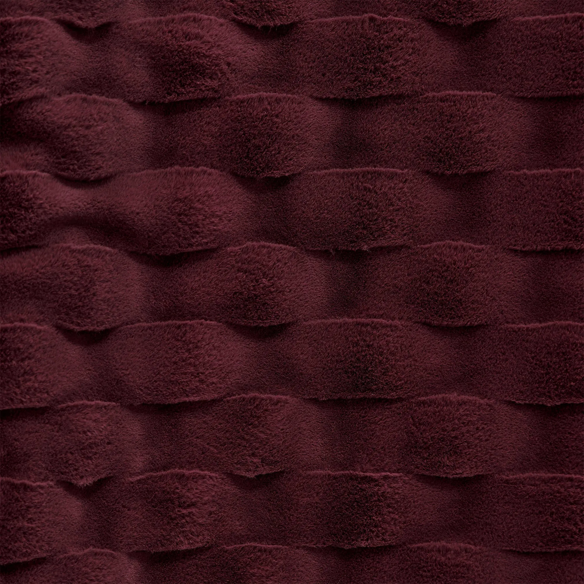 Basketweave Faux Fur Heated Throw Cherry