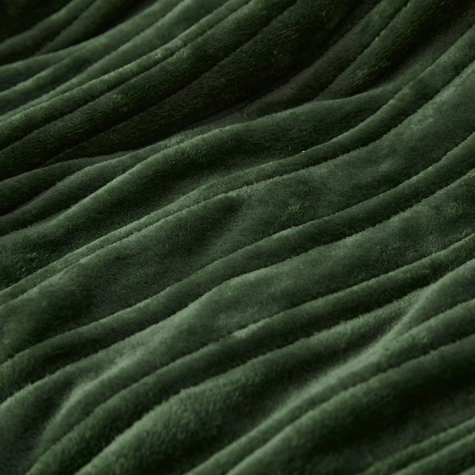 Basketweave Faux Fur Heated Throw Olive