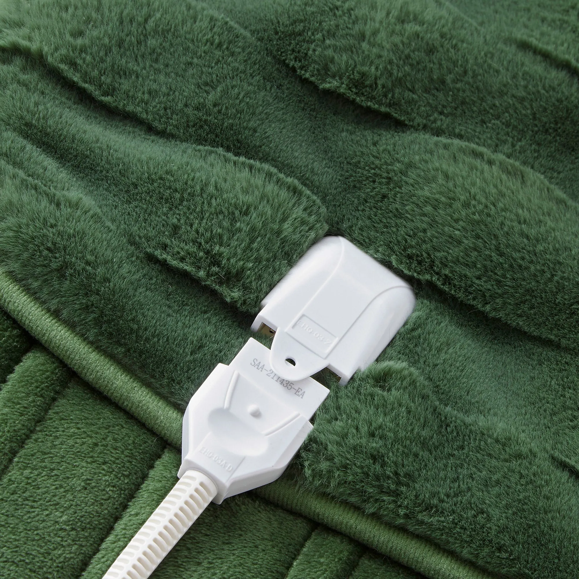 Basketweave Faux Fur Heated Throw Olive